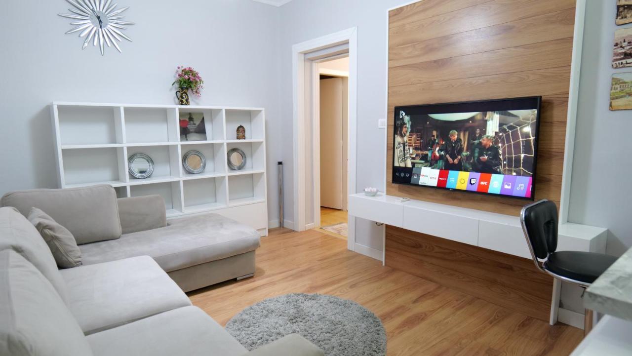 City Center Apartment Niko 04 Tiranë Eksteriør bilde
