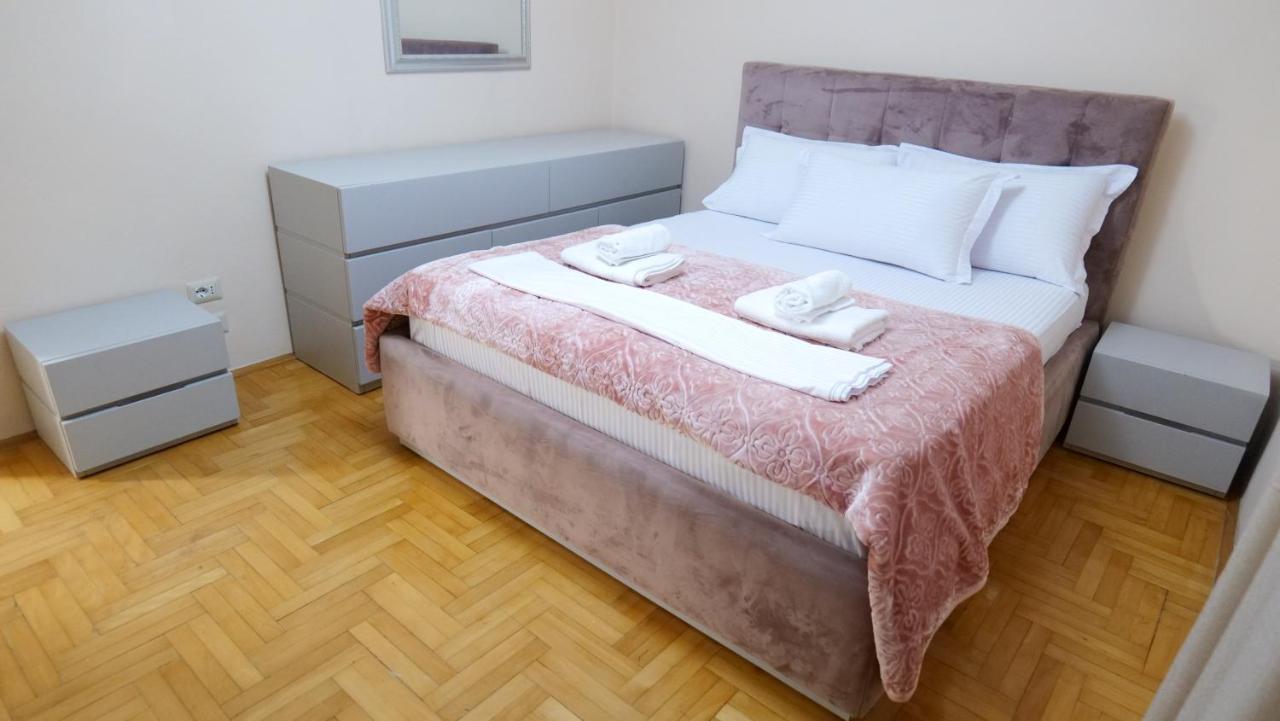 City Center Apartment Niko 04 Tiranë Eksteriør bilde